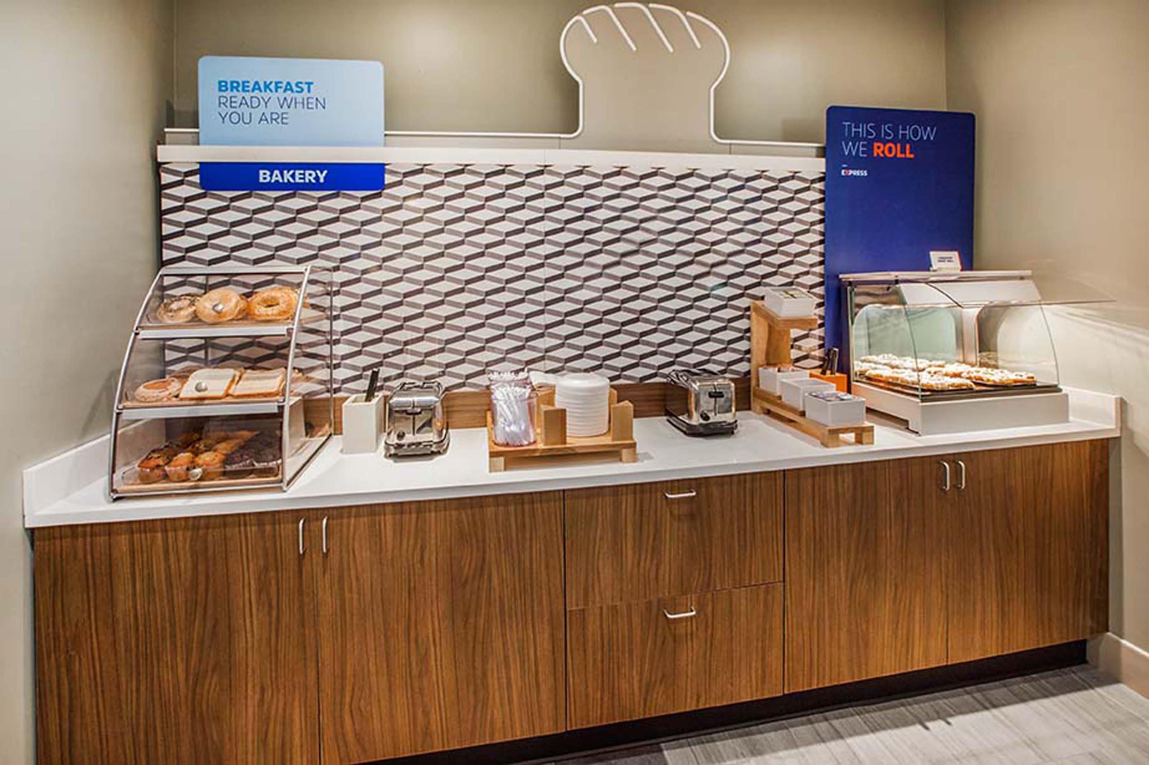 Holiday Inn Express & Suites - Marietta By Ihg Eksteriør billede