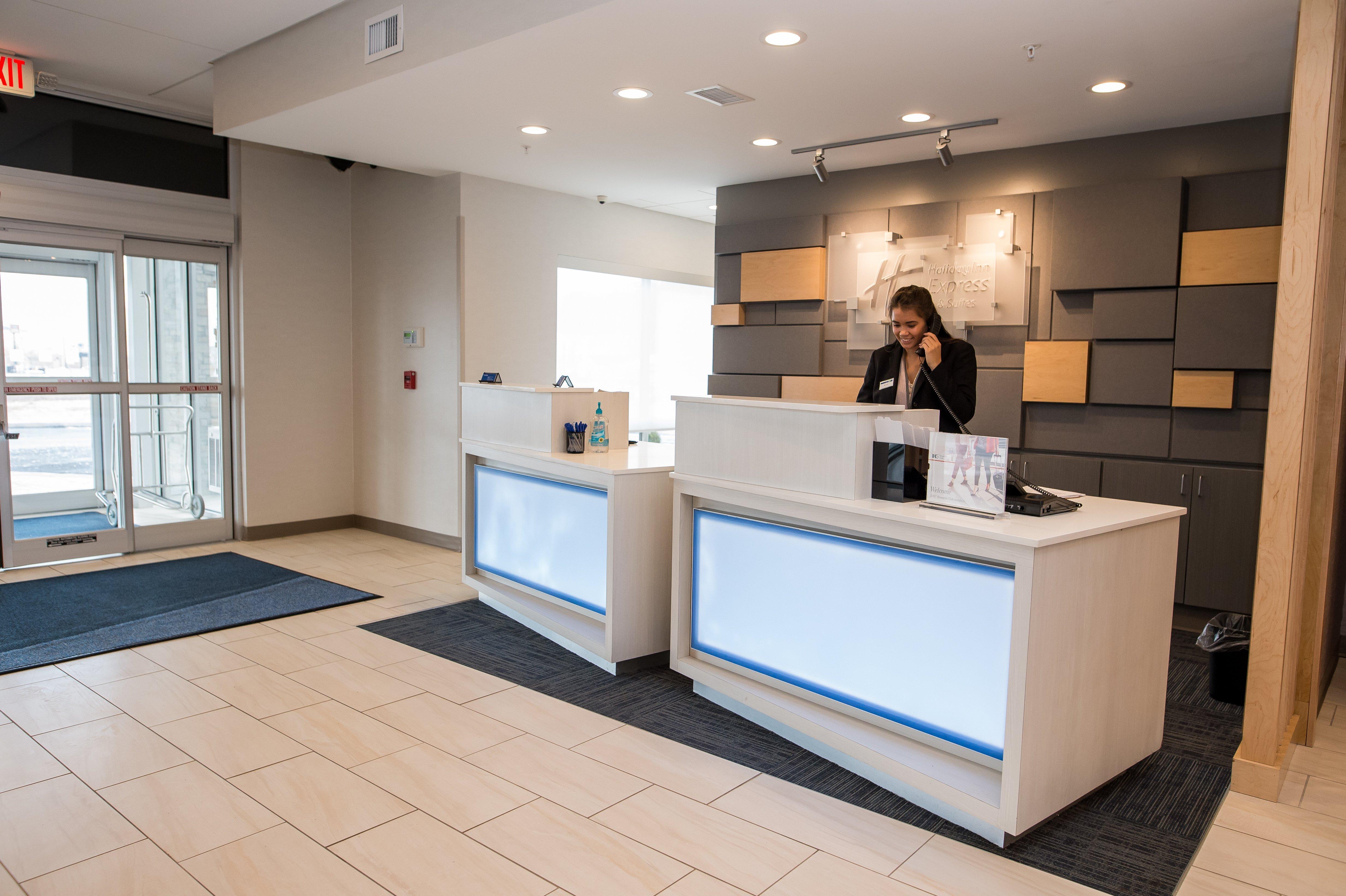 Holiday Inn Express & Suites - Marietta By Ihg Eksteriør billede